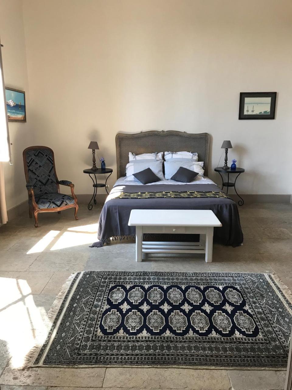 Bed and Breakfast Couleurs De Camargue Beauvoisin  Exterior foto