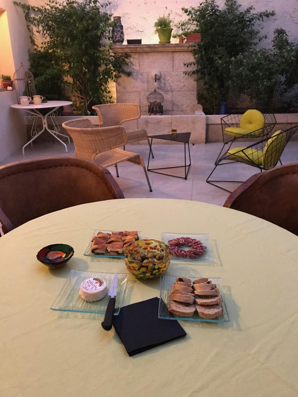 Bed and Breakfast Couleurs De Camargue Beauvoisin  Exterior foto