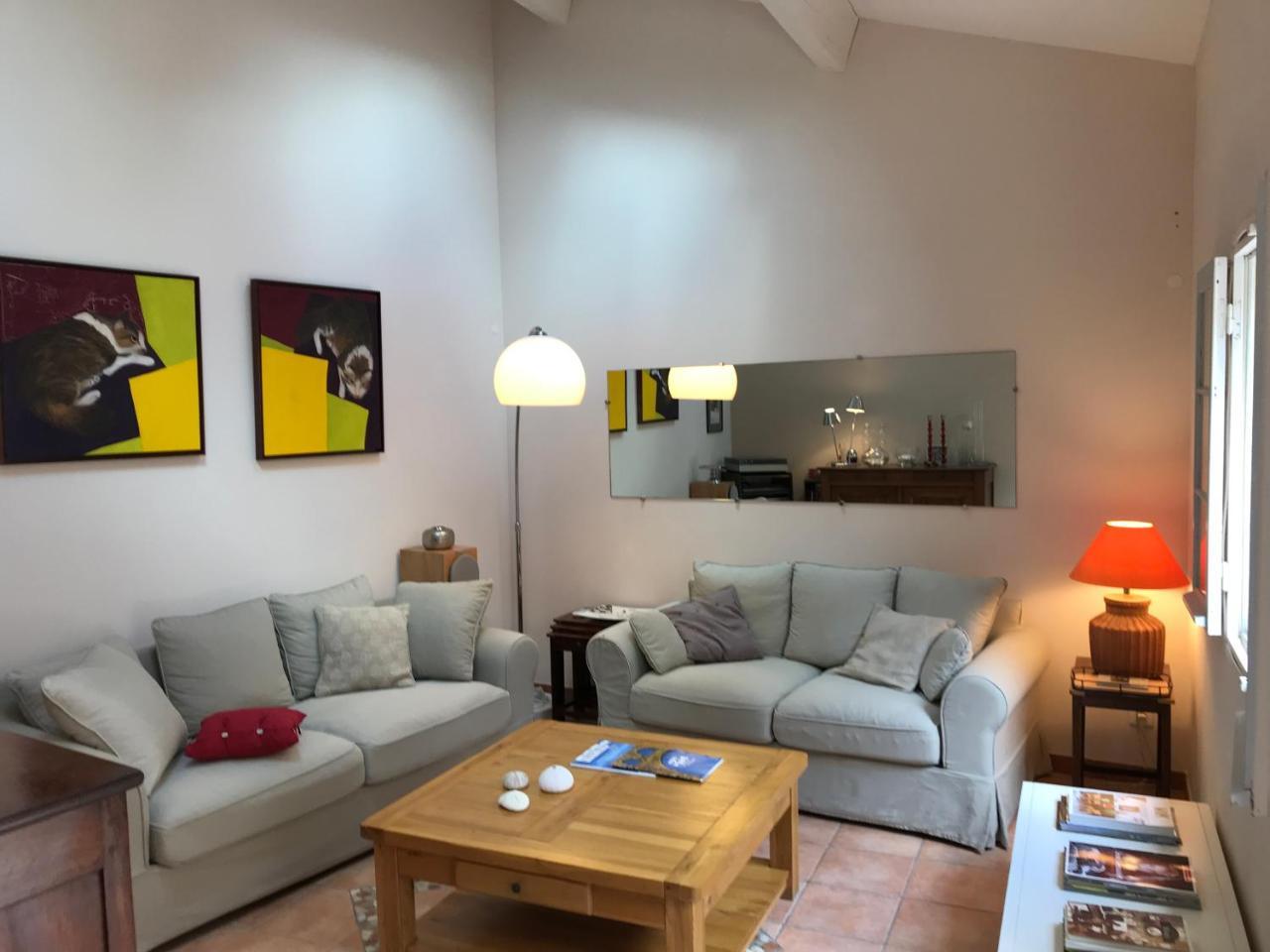 Bed and Breakfast Couleurs De Camargue Beauvoisin  Exterior foto